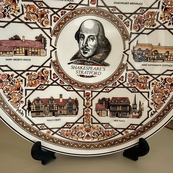 10" plate Wedgewood Etruria & Barlaston features Shakespeare's Stratford 📚🖋️ - Picture 5 of 6